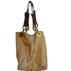 Chic Tan Hobo Bag with Gold Rings